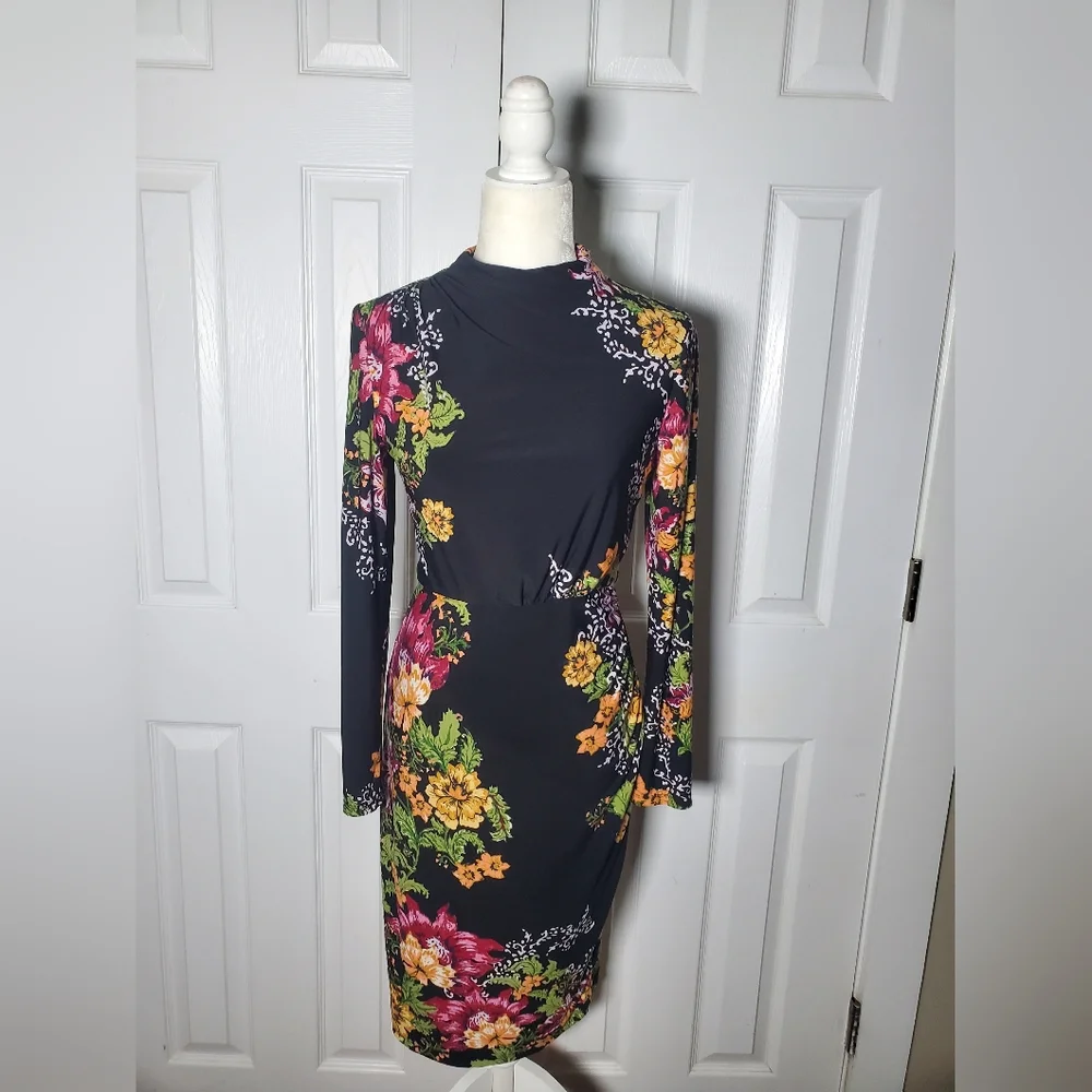 Clover and Sloane Long Sleeve Ruched Neck And Waist Lined Floral Pencil Dress - Picture 13 of 16